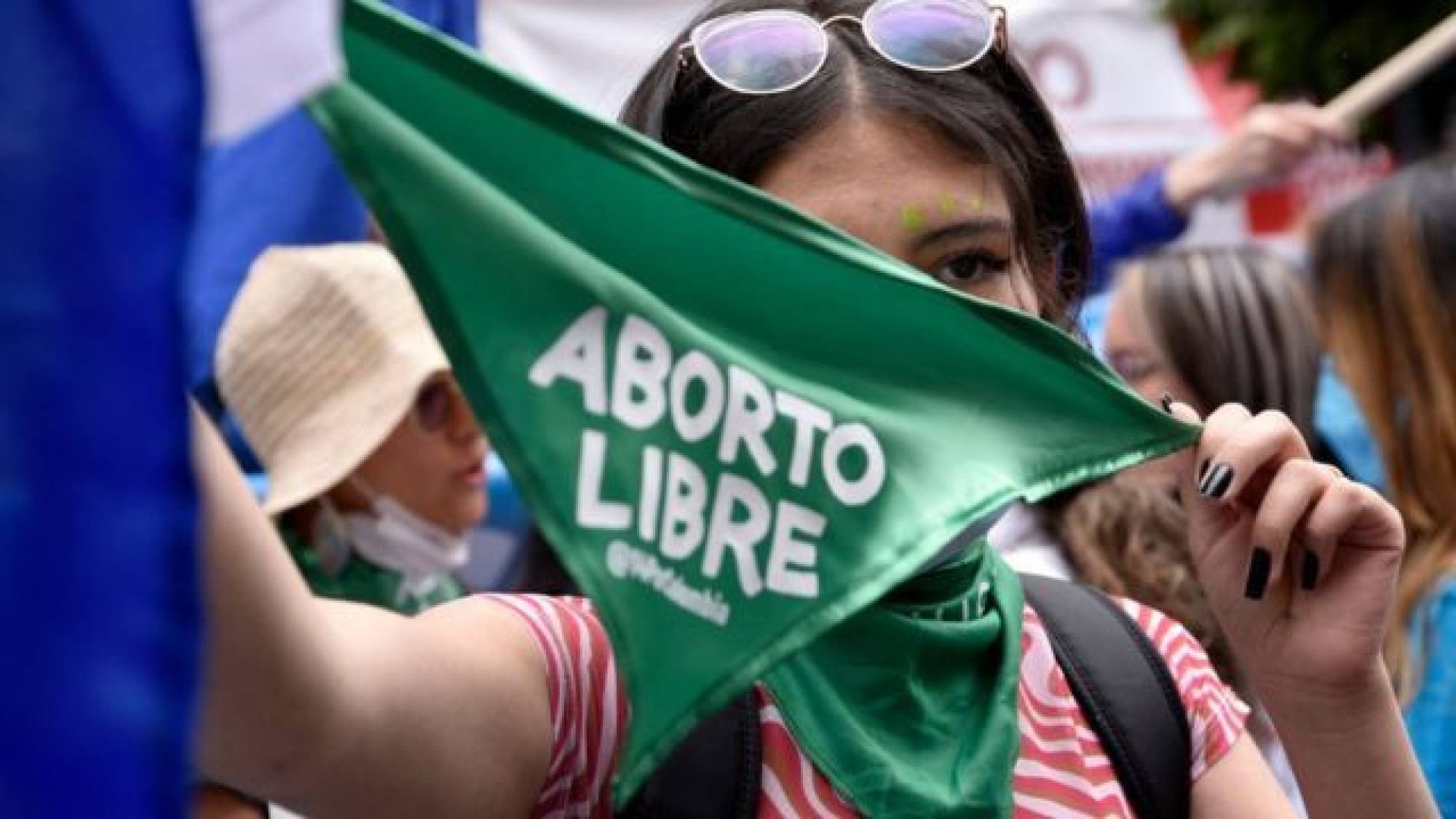 Colombia despenaliza el aborto: La Vuelta al Mundo en 5 Noticias, Epicentro TV