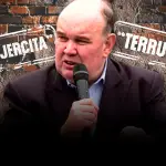 Mirar a quien te insulta, Epicentro 